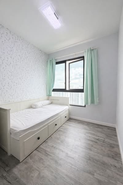 Lush Acres, 1 Fernvale Close, 3 Bedrooms, 1,324 sqft, Condominium For Sale, by Jasmine Ye, 500236674 - Bedroom - PropertyGuru.com.sg