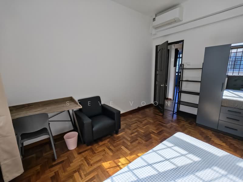 Palm Lodge, 4 Geylang Lor 37, Room Rental, 150 sqft, Condominium For Rent, by Steve Voon, 500236687 - Bedroom - PropertyGuru.com.sg