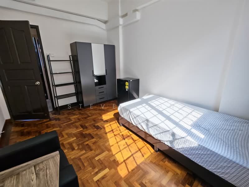 Palm Lodge, 4 Geylang Lor 37, Room Rental, 150 sqft, Condominium For Rent, by Steve Voon, 500236687 - Bedroom - PropertyGuru.com.sg