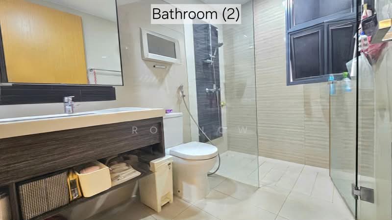 Blossom Residences, 32 Segar Road, 3 Bedrooms, 1,055 sqft, Condominium For Sale, by Roy Low, 500236689 - Bathroom - PropertyGuru.com.sg