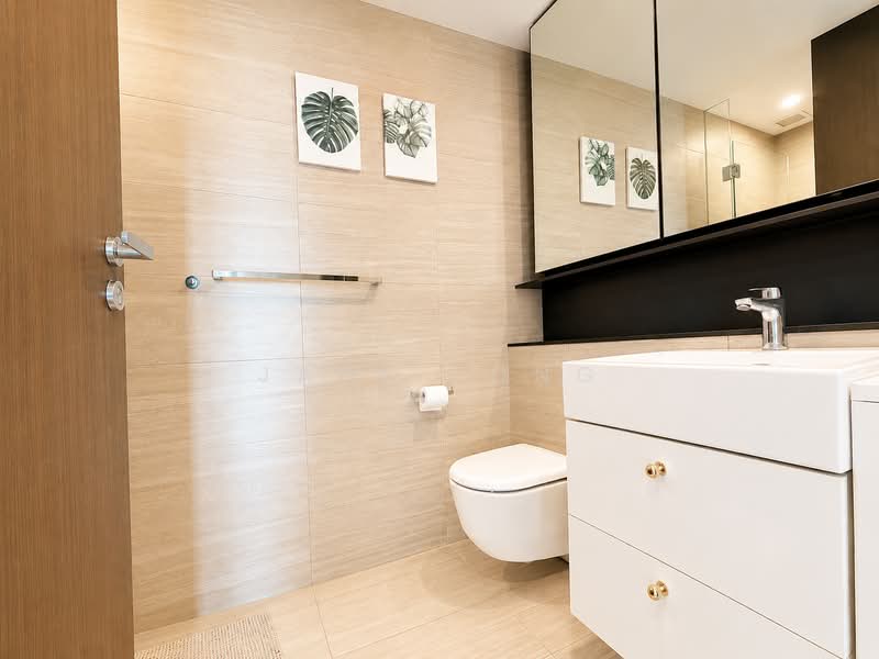 Principal Garden, 93 Prince Charles Crescent, 2 Bedrooms, 807 sqft, Condominium For Sale, by Jane Fong, 500236692 - Bathroom - PropertyGuru.com.sg