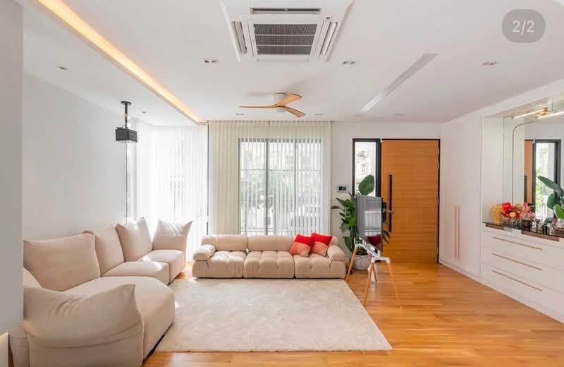 Burgundy Hill, 34 Burgundy Crescent, 6 Bedrooms, 4,000 sqft, Semi-Detached House For Sale, by Jane Ee, 500236698 - PropertyGuru.com.sg