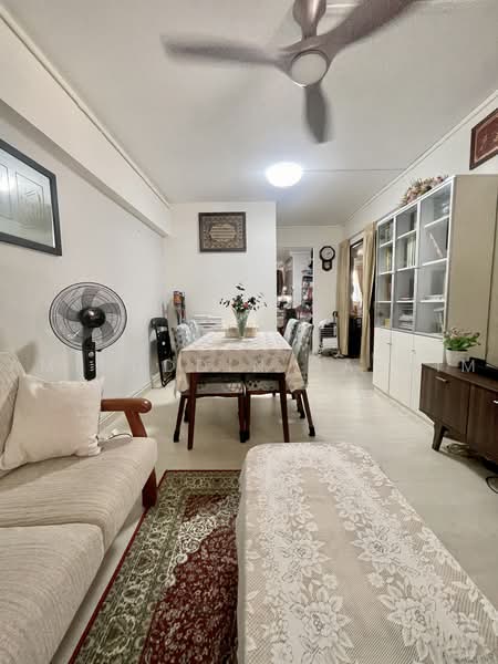 418 Tampines Street 41, 418 Tampines Street 41, 2 Bedrooms, 797 sqft, HDB Flat For Sale, by Aminuddin Hashim, 500236700 - Living Room - PropertyGuru.com.sg