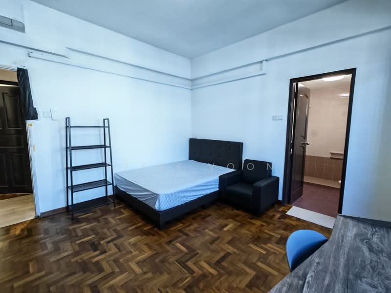 Palm Lodge, 4 Geylang Lor 37, Room Rental, 200 sqft, Condominium For Rent, by Steve Voon, 500236707 - Bedroom - PropertyGuru.com.sg