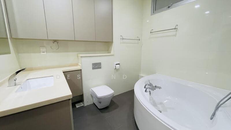 The Peak, 33 Pepys Road, Buona Vista / West Coast / Clementi New Town, 4 Bedrooms, 5,500 sqft, Condominium For Sale, by Desmond Tan, 500236709 - Bathroom - PropertyGuru.com.sg