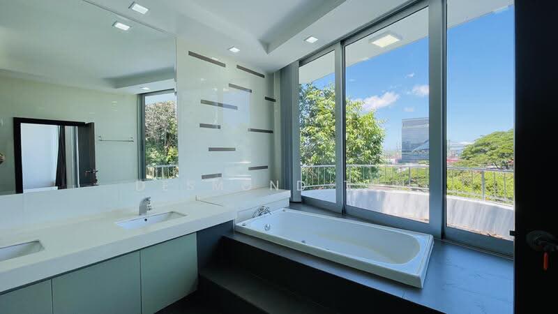 The Peak, 33 Pepys Road, Buona Vista / West Coast / Clementi New Town, 4 Bedrooms, 5,500 sqft, Condominium For Sale, by Desmond Tan, 500236709 - Bathroom - PropertyGuru.com.sg