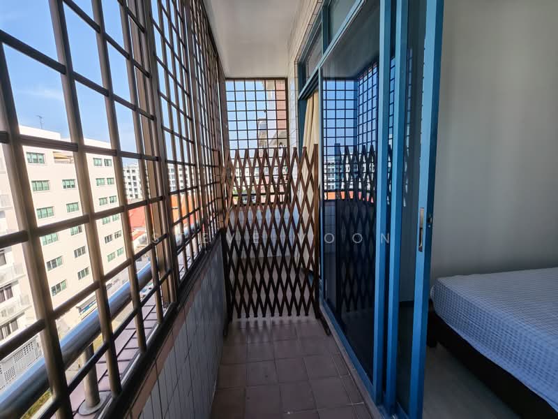 Palm Lodge, 4 Geylang Lor 37, Room Rental, 140 sqft, Condominium For Rent, by Steve Voon, 500236716 - Balcony - PropertyGuru.com.sg