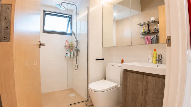 520B Tampines Central 8, 520B Tampines Central 8, 3 Bedrooms, 1,163 sqft, HDB Flat For Sale, by Suliman Harharah, 500236720 - Bathroom - PropertyGuru.com.sg