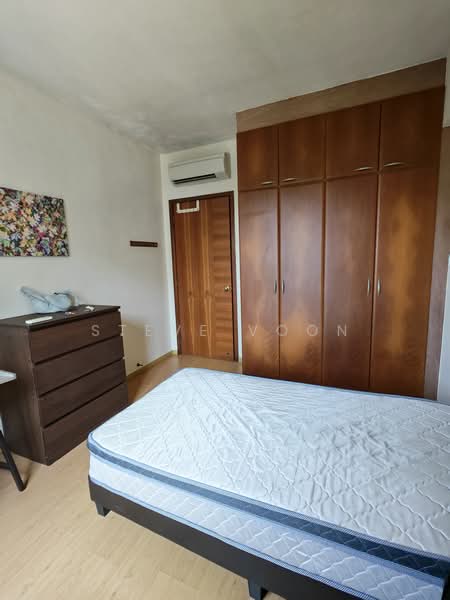 Central Grove, , Room Rental, 150 sqft, Condominium For Rent, by Steve Voon, 500236725 - Bedroom - PropertyGuru.com.sg