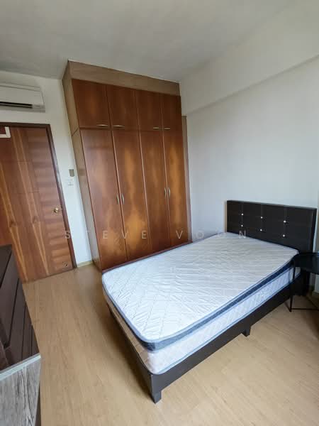 Central Grove, , Room Rental, 150 sqft, Condominium For Rent, by Steve Voon, 500236725 - Bedroom - PropertyGuru.com.sg