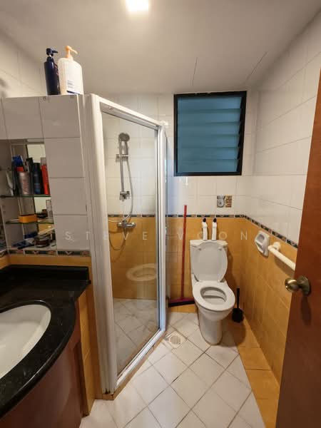 Central Grove, , Room Rental, 150 sqft, Condominium For Rent, by Steve Voon, 500236725 - Bathroom - PropertyGuru.com.sg