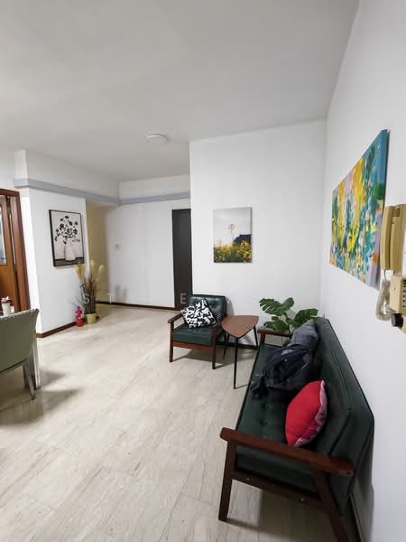 Central Grove, , Room Rental, 150 sqft, Condominium For Rent, by Steve Voon, 500236725 - Living Room - PropertyGuru.com.sg