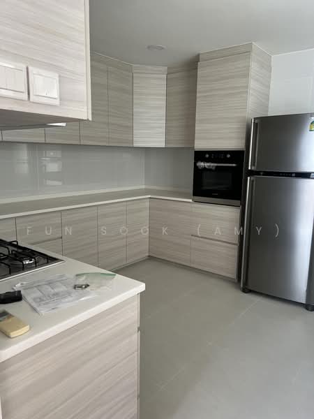 Beverly Hill, 61 Grange Road, 4 Bedrooms, 3,778 sqft, Condominium For Rent, by Fun Sook (Amy), 500236729 - Kitchen - PropertyGuru.com.sg