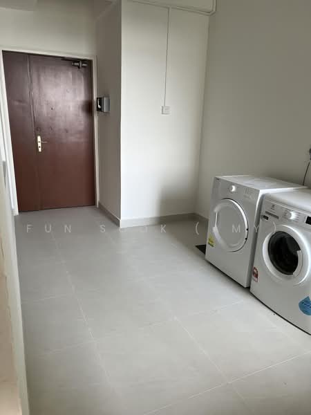 Beverly Hill, 61 Grange Road, 4 Bedrooms, 3,778 sqft, Condominium For Rent, by Fun Sook (Amy), 500236729 - Yard - PropertyGuru.com.sg