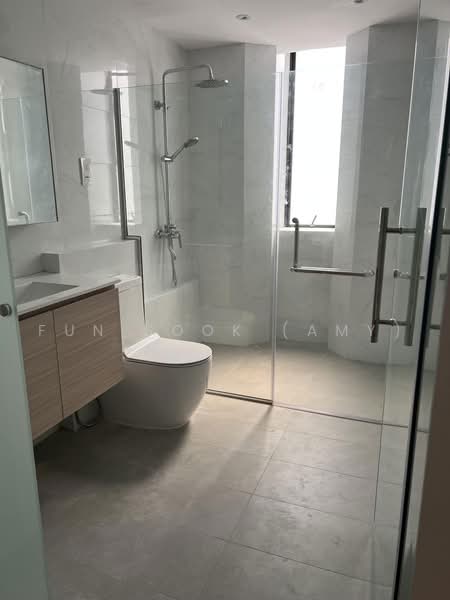 Beverly Hill, 61 Grange Road, 4 Bedrooms, 3,778 sqft, Condominium For Rent, by Fun Sook (Amy), 500236729 - Bathroom - PropertyGuru.com.sg