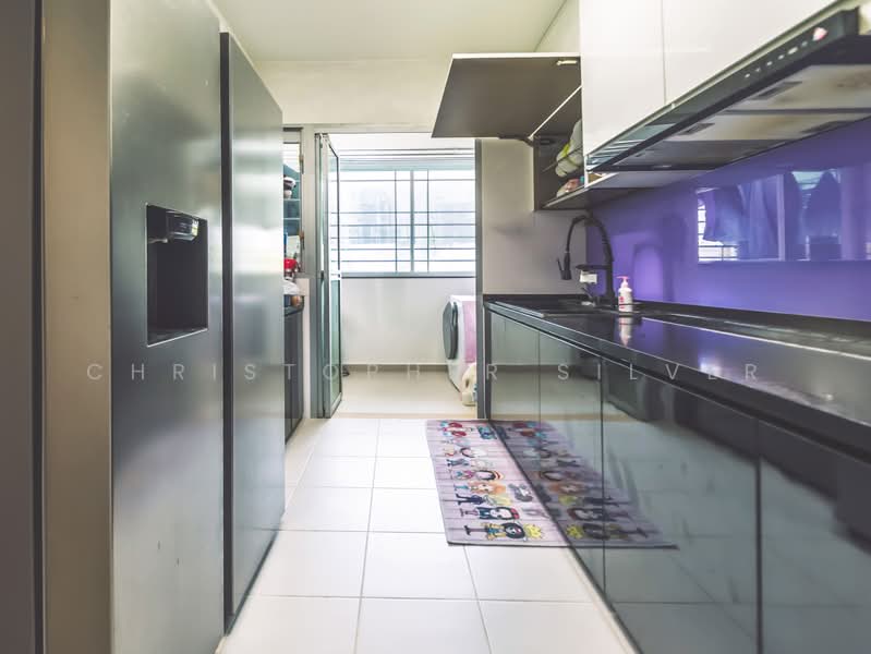 95A Henderson Road, 95A Henderson Road, 3 Bedrooms, 1,001 sqft, HDB Flat For Sale, by Christopher Silver, 500236731 - Kitchen (Center Aisle) - PropertyGuru.com.sg