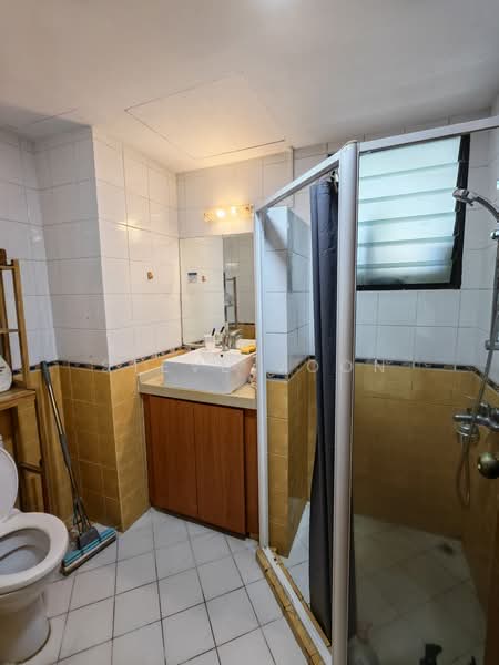 Central Grove, , Room Rental, 110 sqft, Condominium For Rent, by Steve Voon, 500236732 - Bathroom - PropertyGuru.com.sg