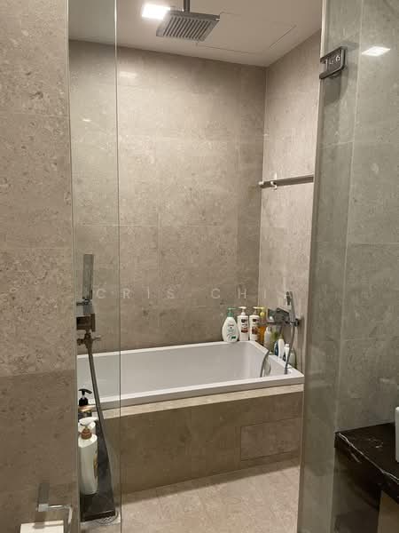 Marina Bay Residences, 18 Marina Boulevard, 3 Bedrooms, 1,991 sqft, Condominium For Rent, by Cris Chia, 500236734 - Bathroom - PropertyGuru.com.sg