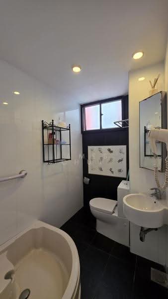 Mimosa Park, 15 Mimosa Road, Seletar / Yio Chu Kang, 4 Bedrooms, 1,755 sqft, Condominium For Rent, by James Chui, 500236736 - Bathroom - PropertyGuru.com.sg
