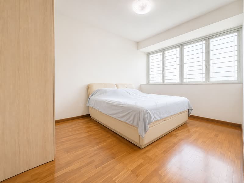 Queens, 12 Stirling Road, 4 Bedrooms, 1,410 sqft, Condominium For Sale, by Jasmine Ye, 500236747 - Bedroom - PropertyGuru.com.sg