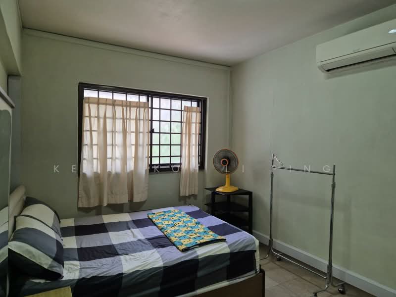 307 Jurong East Street 32, 307 Jurong East Street 32, Room Rental, 120 sqft, HDB Flat For Rent, by Kerri Koh Li Ping, 500236752 - Bedroom - PropertyGuru.com.sg