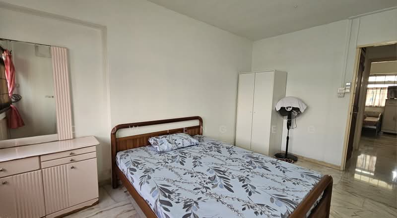 20 Queen's Close, 20 Queen's Close, Alexandra / Commonwealth, Room Rental, 150 sqft, HDB Flat For Rent, by Chow Teng Teng, 500236757 - Bedroom - PropertyGuru.com.sg