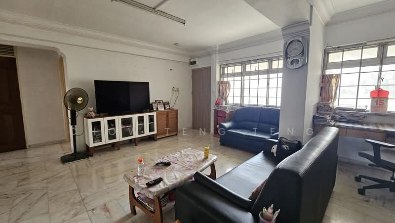 20 Queen's Close, 20 Queen's Close, Alexandra / Commonwealth, Room Rental, 150 sqft, HDB Flat For Rent, by Chow Teng Teng, 500236757 - Living Room - PropertyGuru.com.sg