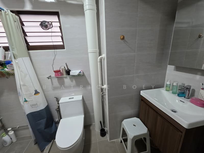 46 Lorong 5 Toa Payoh, 46 Lorong 5 Toa Payoh, 3 Bedrooms, 1,442 sqft, HDB Flat For Sale, by Beatrice Boey, 500236765 - Bathroom - PropertyGuru.com.sg