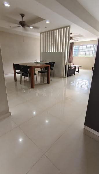 46 Lorong 5 Toa Payoh, 46 Lorong 5 Toa Payoh, Balestier / Toa Payoh, 3 Bedrooms, 1,442 sqft, HDB Flat For Sale, by Beatrice Boey, 500236765 - Living Room - PropertyGuru.com.sg