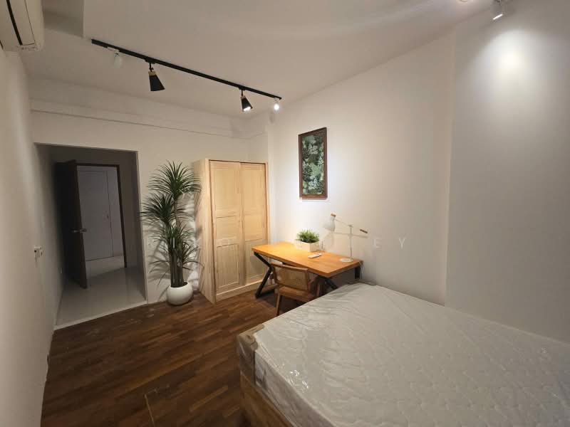 Varsity Park Condominium, 26 West Coast Road, Room Rental, 180 sqft, Condominium For Rent, by Riko Ashley, 500236766 - Bedroom - PropertyGuru.com.sg