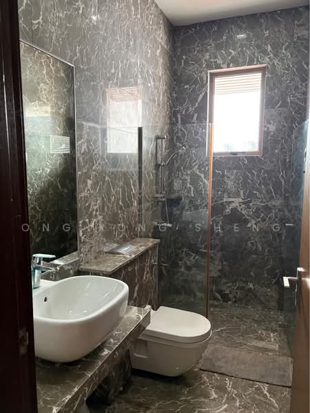 Spacious Landed | East Coast, D15, WOO MON CHEW ROAD, 4 Bedrooms, 2,350 sqft, Terraced House For Rent, by Ong Rong Sheng, 500236769 - Bathroom - PropertyGuru.com.sg