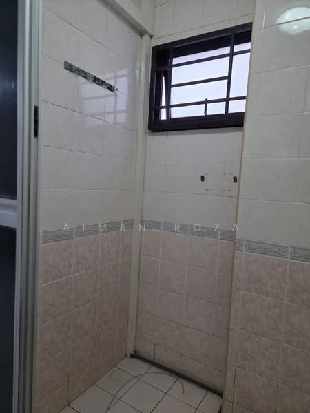 357C Admiralty Drive, 357C Admiralty Drive, Sembawang / Yishun, Room Rental, 250 sqft, HDB Flat For Rent, by Aiman Roza, 500236784 - Bathroom - PropertyGuru.com.sg