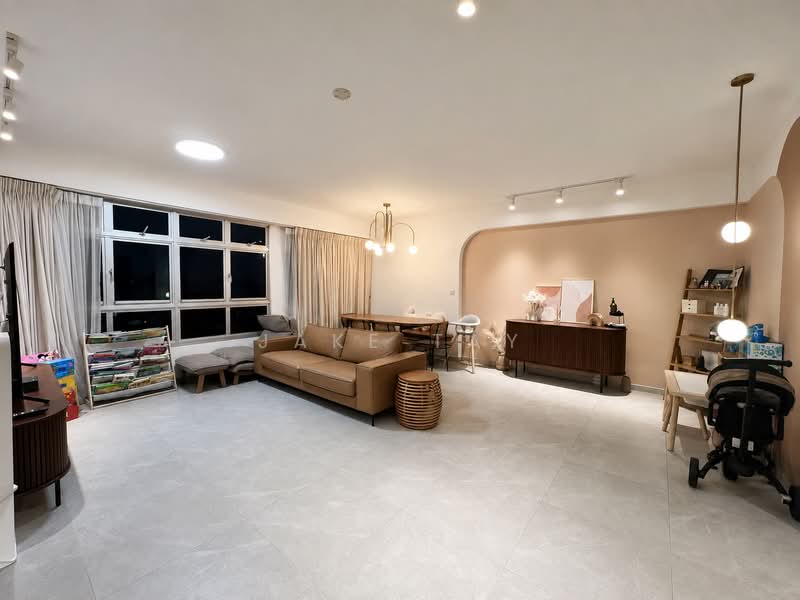 153B Bedok South Road, 153B Bedok South Road, Bedok / Upper East Coast, 3 Bedrooms, 1,216 sqft, HDB Flat For Sale, by Jake Tay, 500236785 - Living Room - PropertyGuru.com.sg