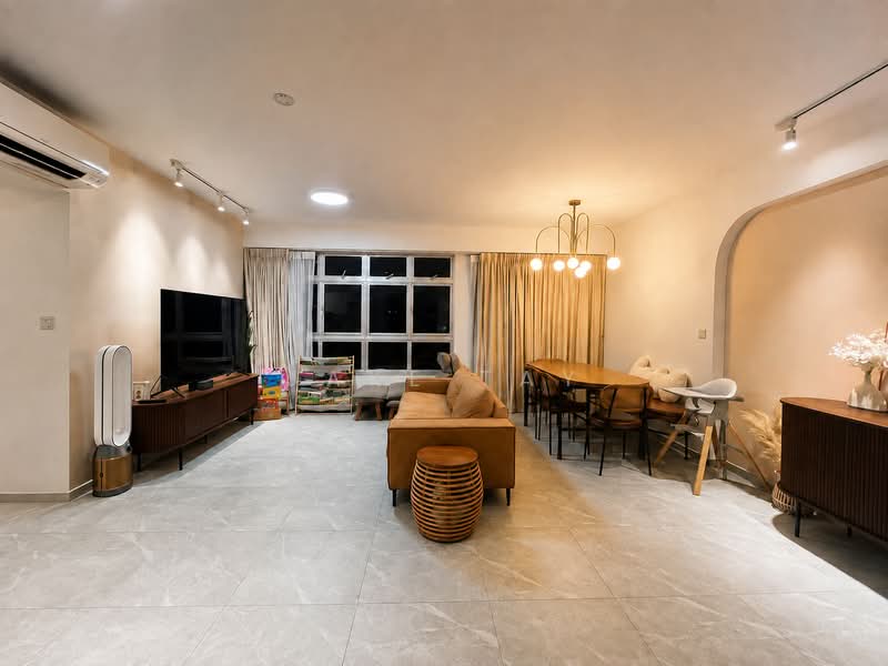 153B Bedok South Road, 153B Bedok South Road, Bedok / Upper East Coast, 3 Bedrooms, 1,216 sqft, HDB Flat For Sale, by Jake Tay, 500236785 - Living Room - PropertyGuru.com.sg