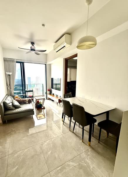 Stirling Residences, 23 Stirling Road, 2 Bedrooms, 635 sqft, Condominium For Rent, by Champa Murjani, 500236786 - Living Room - PropertyGuru.com.sg