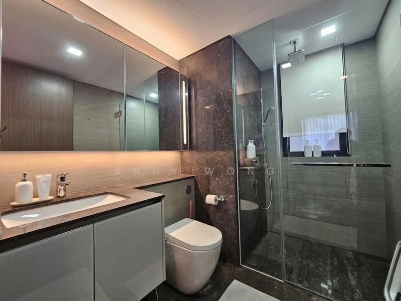 Parc Esta, 904 Sims Avenue, 3 Bedrooms, 840 sqft, Condominium For Sale, by Andy Wong, 500236793 - Bathroom - PropertyGuru.com.sg