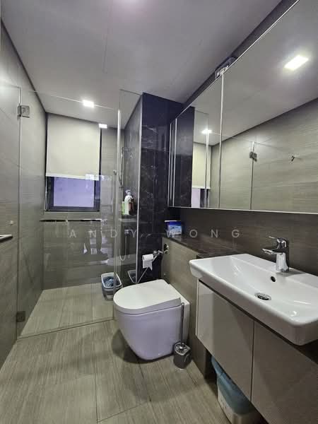 Parc Esta, 904 Sims Avenue, 3 Bedrooms, 840 sqft, Condominium For Sale, by Andy Wong, 500236793 - Bathroom - PropertyGuru.com.sg