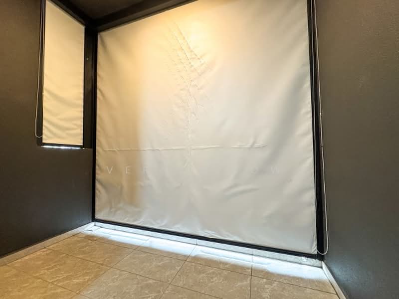 Park Colonial, 8 Woodleigh Lane, 1 Bedroom, 463 sqft, Condominium For Sale, by Vernon Low, 500236838 - PropertyGuru.com.sg