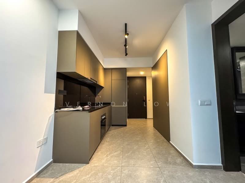 Park Colonial, 8 Woodleigh Lane, 1 Bedroom, 463 sqft, Condominium For Sale, by Vernon Low, 500236838 - PropertyGuru.com.sg