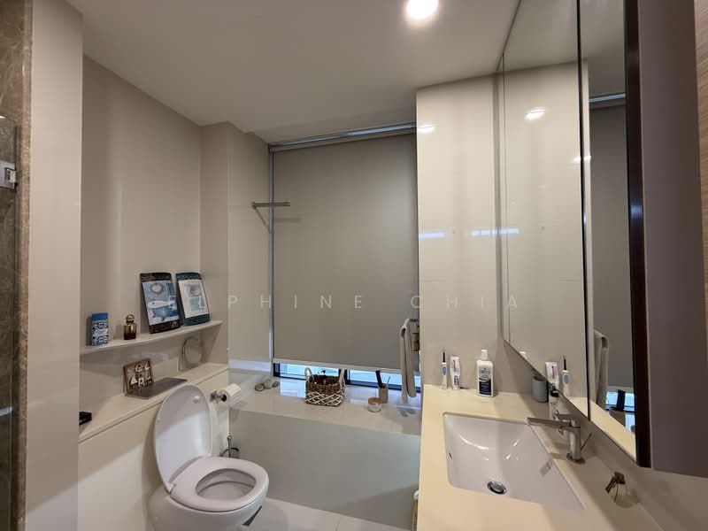 d'Leedon (Former Farrer Court), 7 Leedon Heights, 3 Bedrooms, 1,356 sqft, Condominium For Rent, by Elphine Chia, 500236840 - Bathroom - PropertyGuru.com.sg