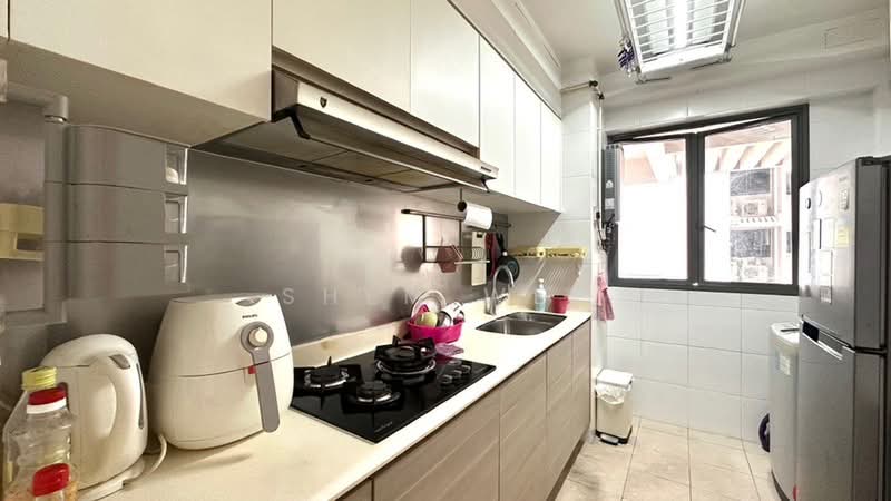 348A Yishun Avenue 11, 348A Yishun Avenue 11, 3 Bedrooms, 990 sqft, HDB Flat For Sale, by Shem Wee, 500236848 - Kitchen - PropertyGuru.com.sg