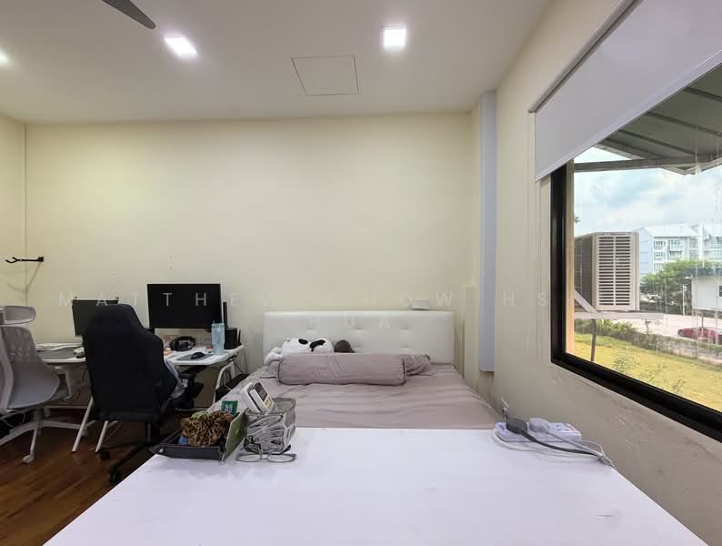 Changi Road 1Bedroom and Full Kitchen (attached bath), Changi road, 1 Bedroom, 700 sqft, Shophouse For Rent, by Matthew Chow Hsien Hua, 500236853 - Bedroom - PropertyGuru.com.sg