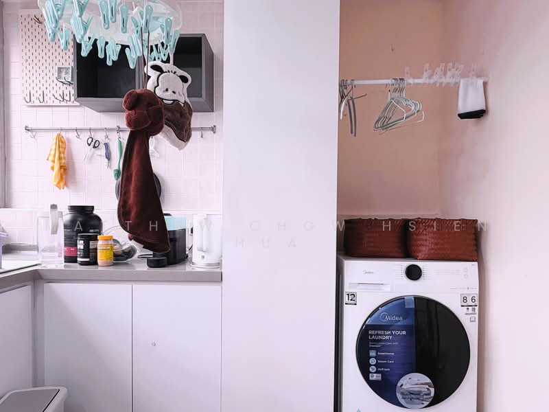 Changi Road 1Bedroom and Full Kitchen (attached bath), Changi road, 1 Bedroom, 700 sqft, Shophouse For Rent, by Matthew Chow Hsien Hua, 500236853 - Interior - PropertyGuru.com.sg