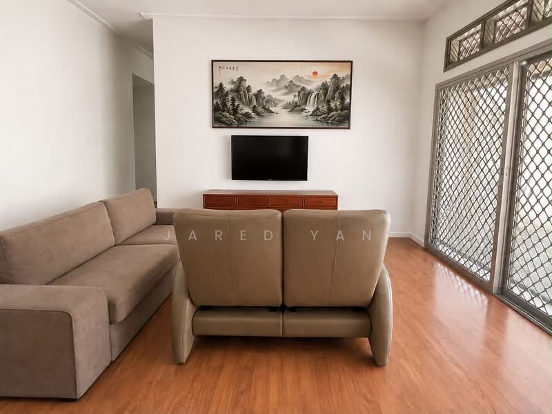 Shepherd's Hill Estate, Shepard's Drive, 6 Bedrooms, 2,600 sqft, Detached House For Sale, by Jared Yan, 500236855 - Living Room - PropertyGuru.com.sg