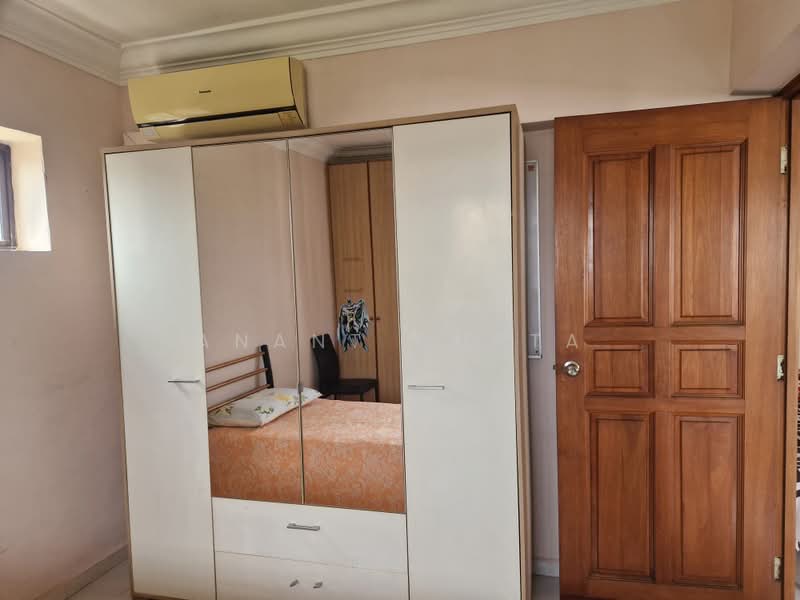 109 Hougang Avenue 1, 109 Hougang Avenue 1, Room Rental, 120 sqft, HDB Flat For Rent, by Anant Gupta, 500236861 - Bedroom - PropertyGuru.com.sg