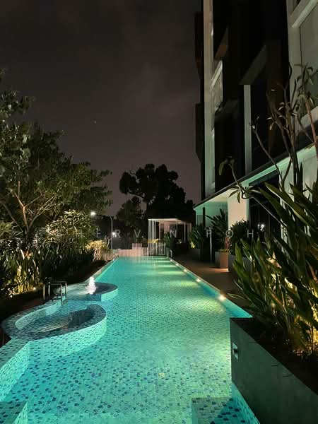 Mooi Residences, 139 Holland Road, 2 Bedrooms, 667 sqft, Condominium For Rent, by Shervin Poh, 500236872 - Pool - PropertyGuru.com.sg