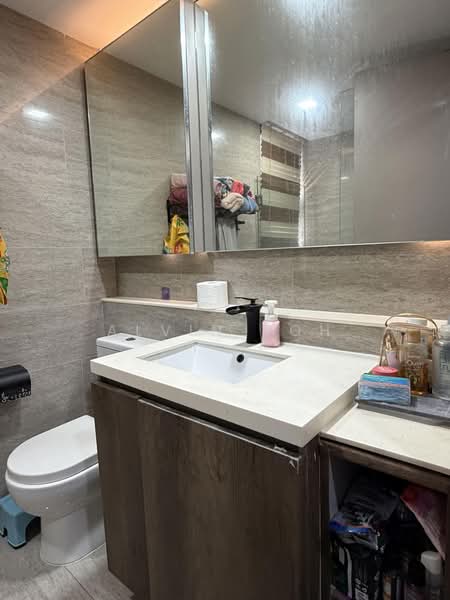 Waterwoods, 25 Punggol Field Walk, 3 Bedrooms, 1,044 sqft, Condominium For Sale, by Alvin Toh, 500236877 - Bathroom - PropertyGuru.com.sg