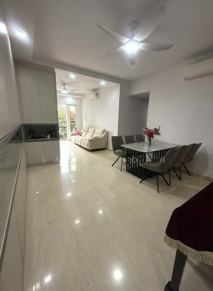 Sunrise Gardens, 53 Sunrise Gardens, 3 Bedrooms, 1,281 sqft, Condominium For Sale, by Sara Shong, 500236881 - Living Room - PropertyGuru.com.sg