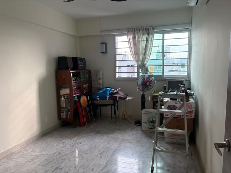 179 Ang Mo Kio Avenue 5, 179 Ang Mo Kio Avenue 5, Room Rental, 100 sqft, HDB Flat For Rent, by Maureen Ho, 500236907 - Living Room - PropertyGuru.com.sg