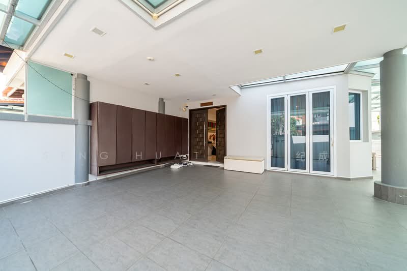 Eastwood Way, Eastwood Way, 4 Bedrooms, 4,000 sqft, Semi-Detached House For Sale, by Seng Huat Kee 纪成发, 500236936 - Entrance - PropertyGuru.com.sg